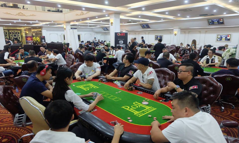 Giải poker Việt Nam thu hút nhiều người chơi trong những năm qua